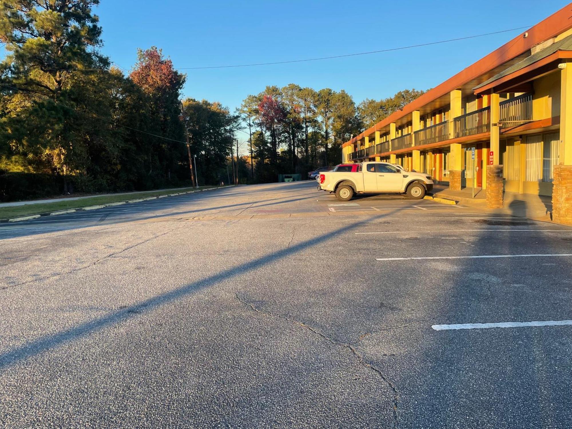 Budgetel Inn Phenix City Exteriör bild