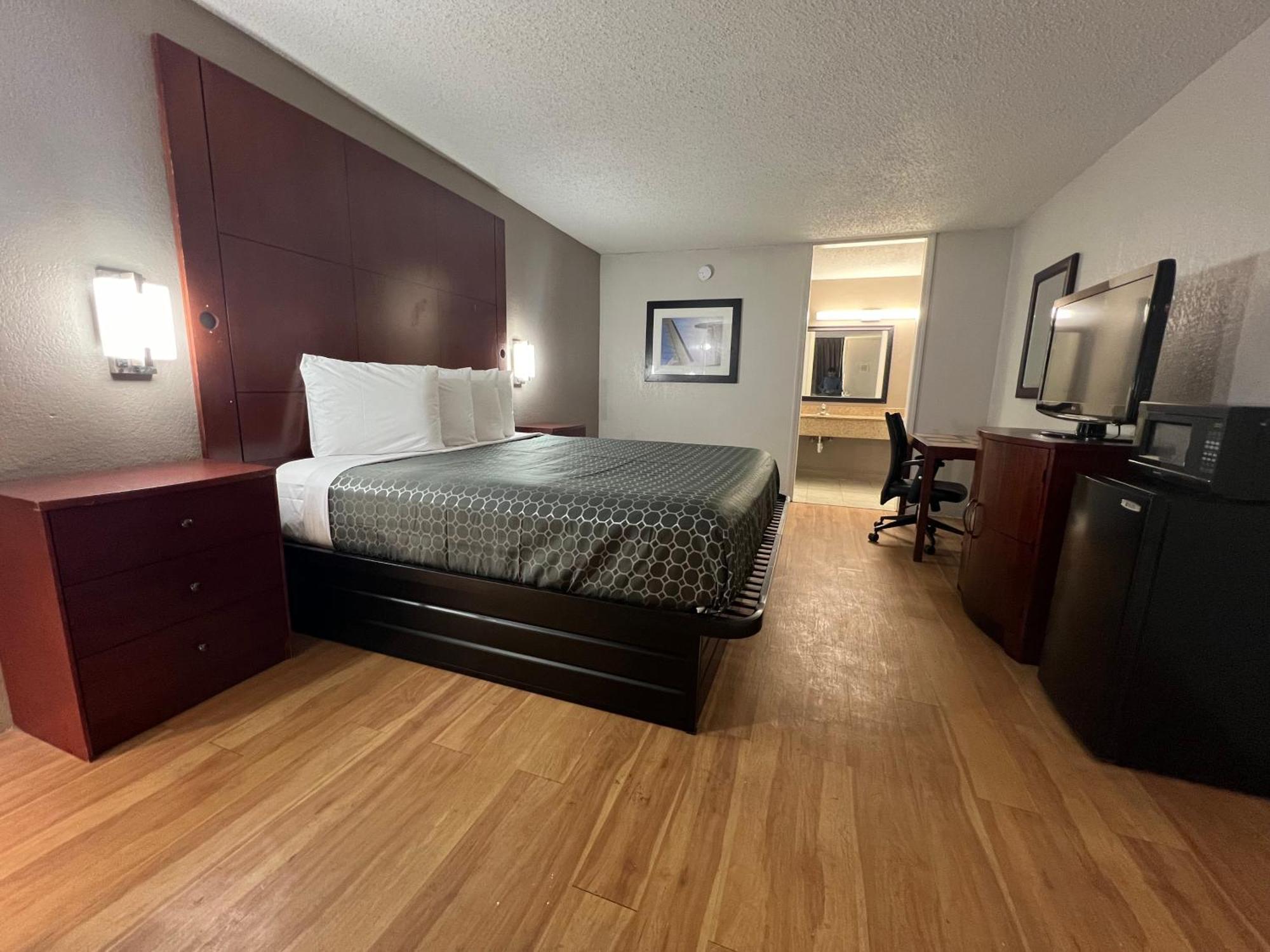Budgetel Inn Phenix City Exteriör bild