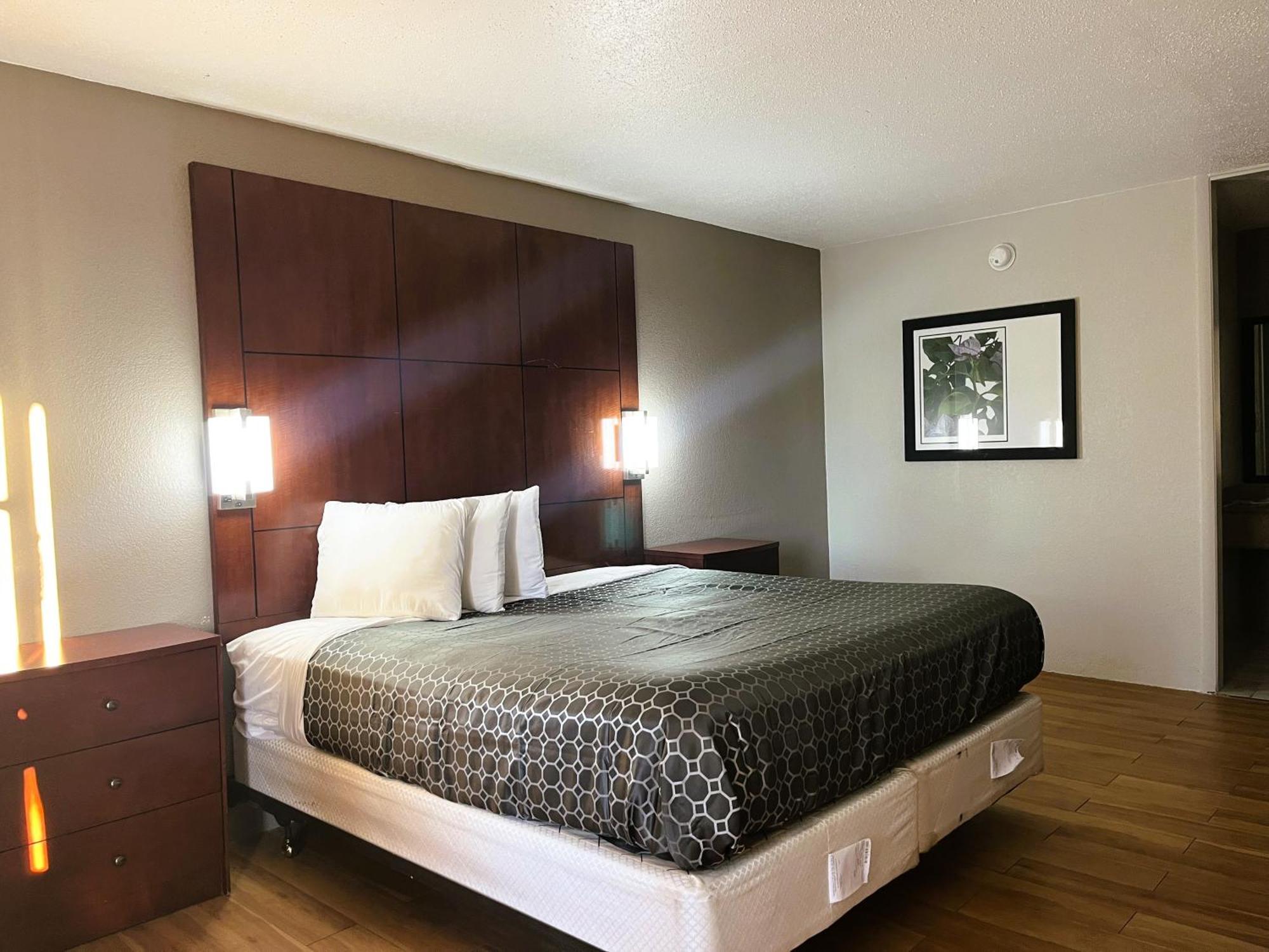 Budgetel Inn Phenix City Exteriör bild
